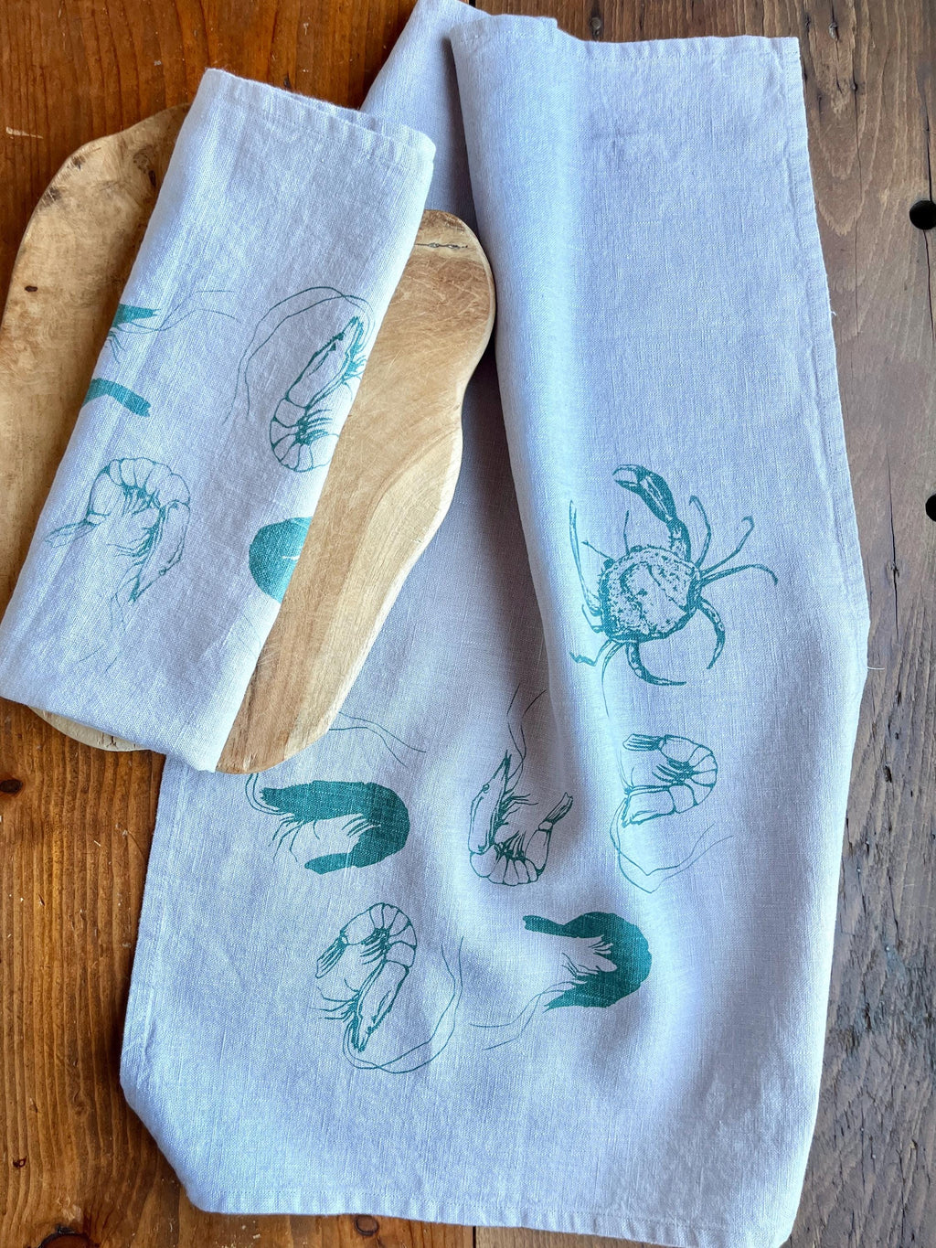 Leinen-Geschirrtuch mit Krabbenmotiv – maritim, nachhaltiges Sommer-Geschenk für Ferienhaus Besitzer, Deko Sommerparty & Grillabend