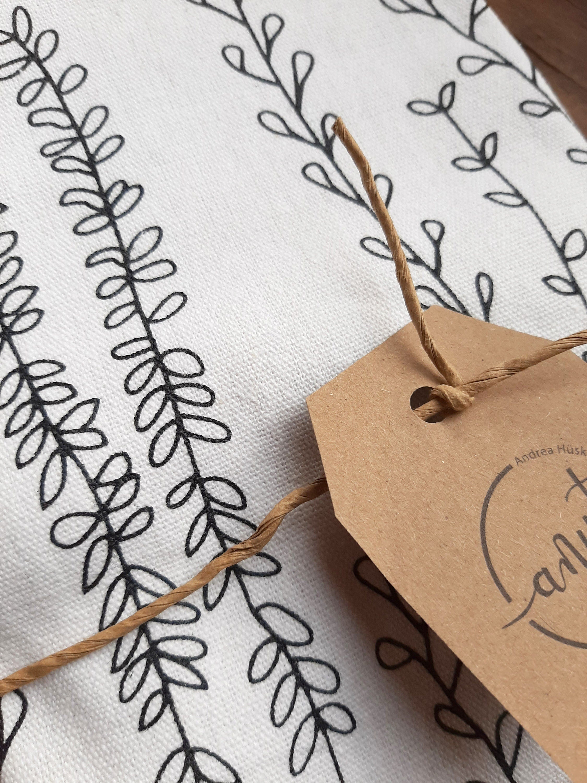 Geschirrtuch Halbleinen von Hand bedruckt mit Ranken, skandinavisches Wohndesign, Siebdruck Handarbeit, Geschenk Skandinavien Liebhaber