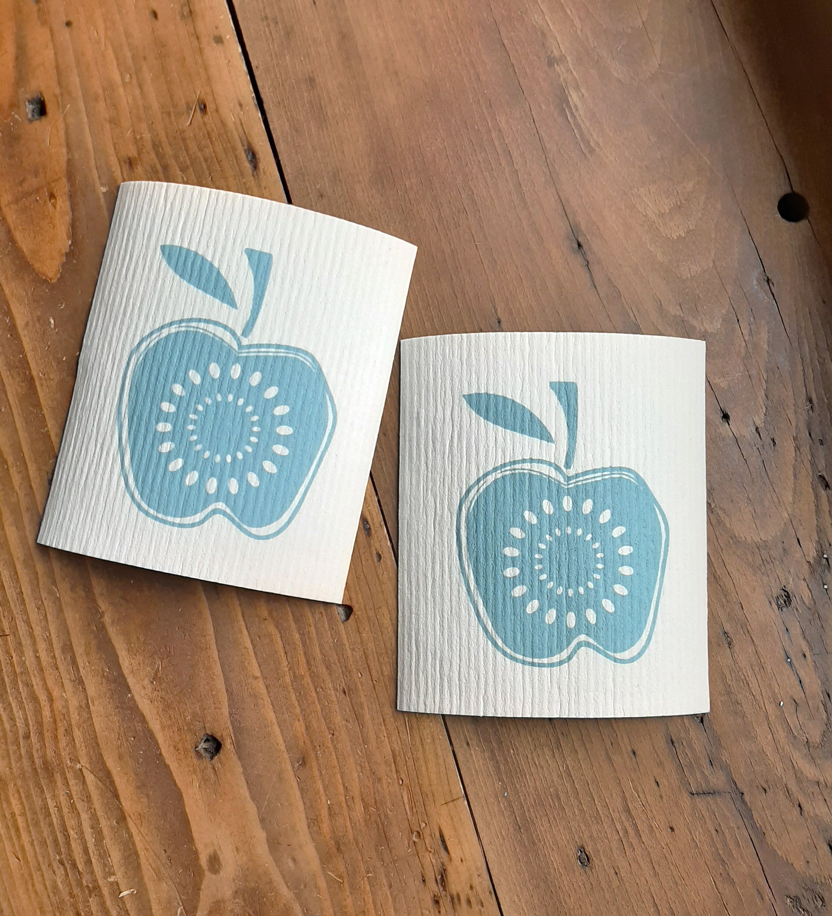 Nachhaltige Schwammtücher mit Apfel-Motiv, Siebdruck, waschbares veganes Spültuch im Retro/Vintage Design, 70iger Jahre Küche