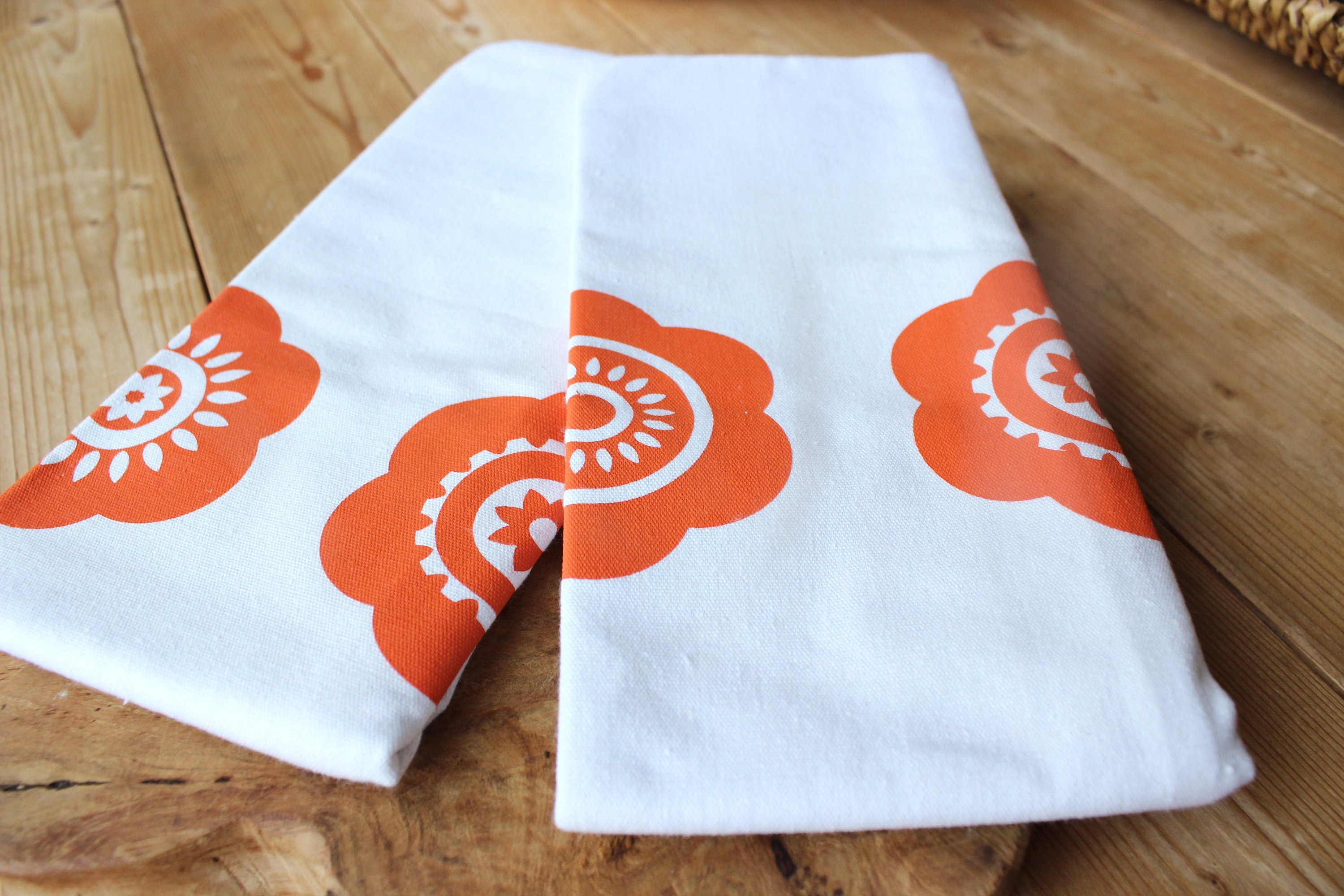 Bedrucktes Geschirrtuch mit Pril-Blumen, orange / weiß, Halbleinen, Siebdruck, Vintage, Tischläufer, Küchentuch Retro, Vintage, 70iger Jahre