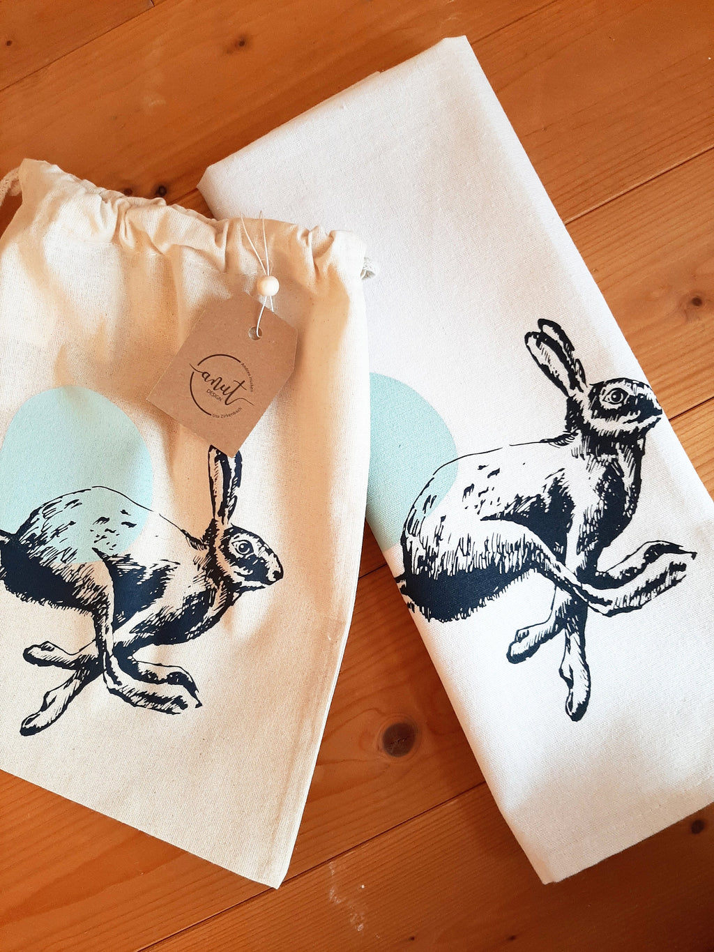 Nachhaltiger Geschenkbeutel "Hase" aus Bio-Baumwolle, Siebdruck Unikat, handbedruckter Beutel, Geschenk-Verpackung Ostern