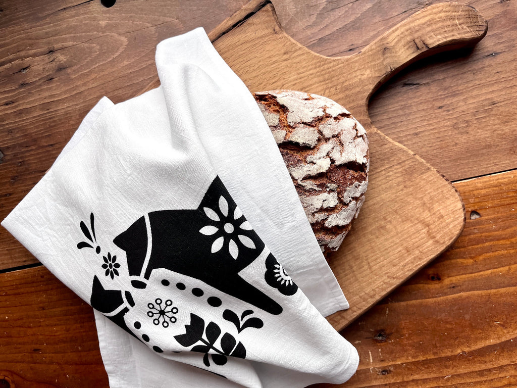 Halbleinen Geschirrtuch mit skandinavischen Motiv "Dalarna-Pferd" handbedruckt, Siebdruck Handarbeit, Geschenk für Skandinavien-Liebhaber