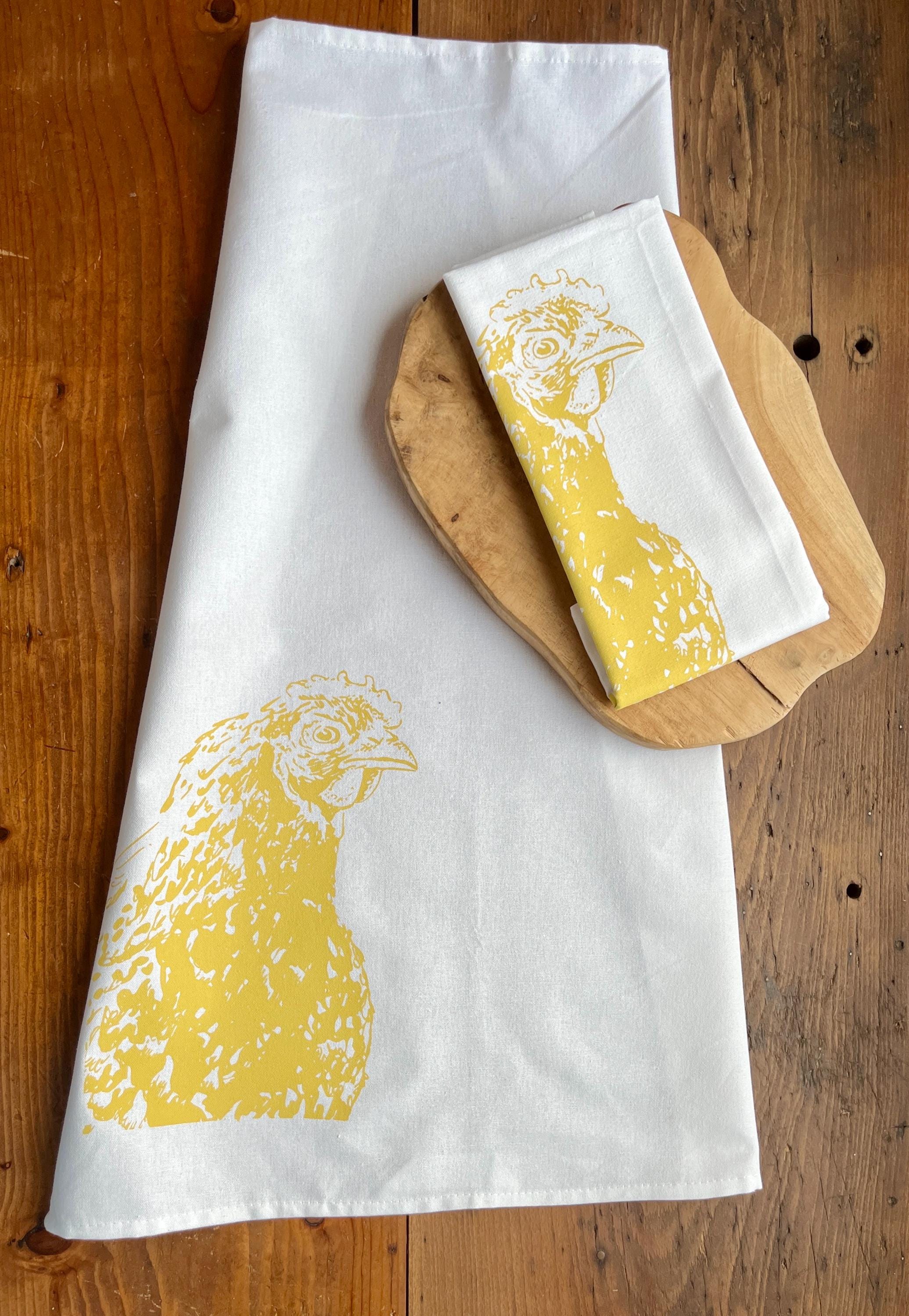 Handbedrucktes Geschirrtuch in weiß mit Huhn Illustration aus Halbleinen, einzigartige Siebdruck Handarbeit, Geschenk für Ostern