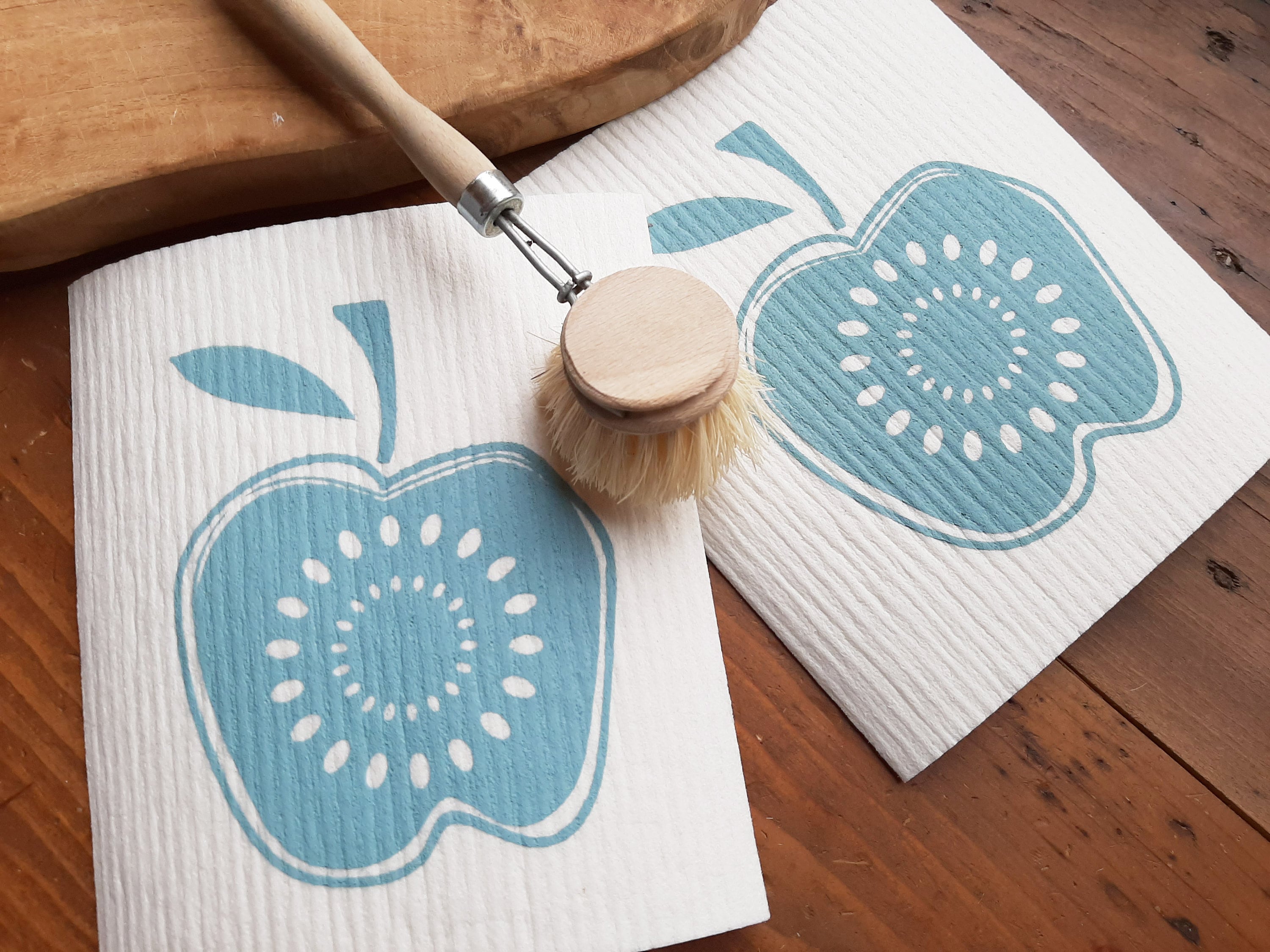 Nachhaltige Schwammtücher mit Apfel-Motiv, Siebdruck, waschbares veganes Spültuch im Retro/Vintage Design, 70iger Jahre Küche