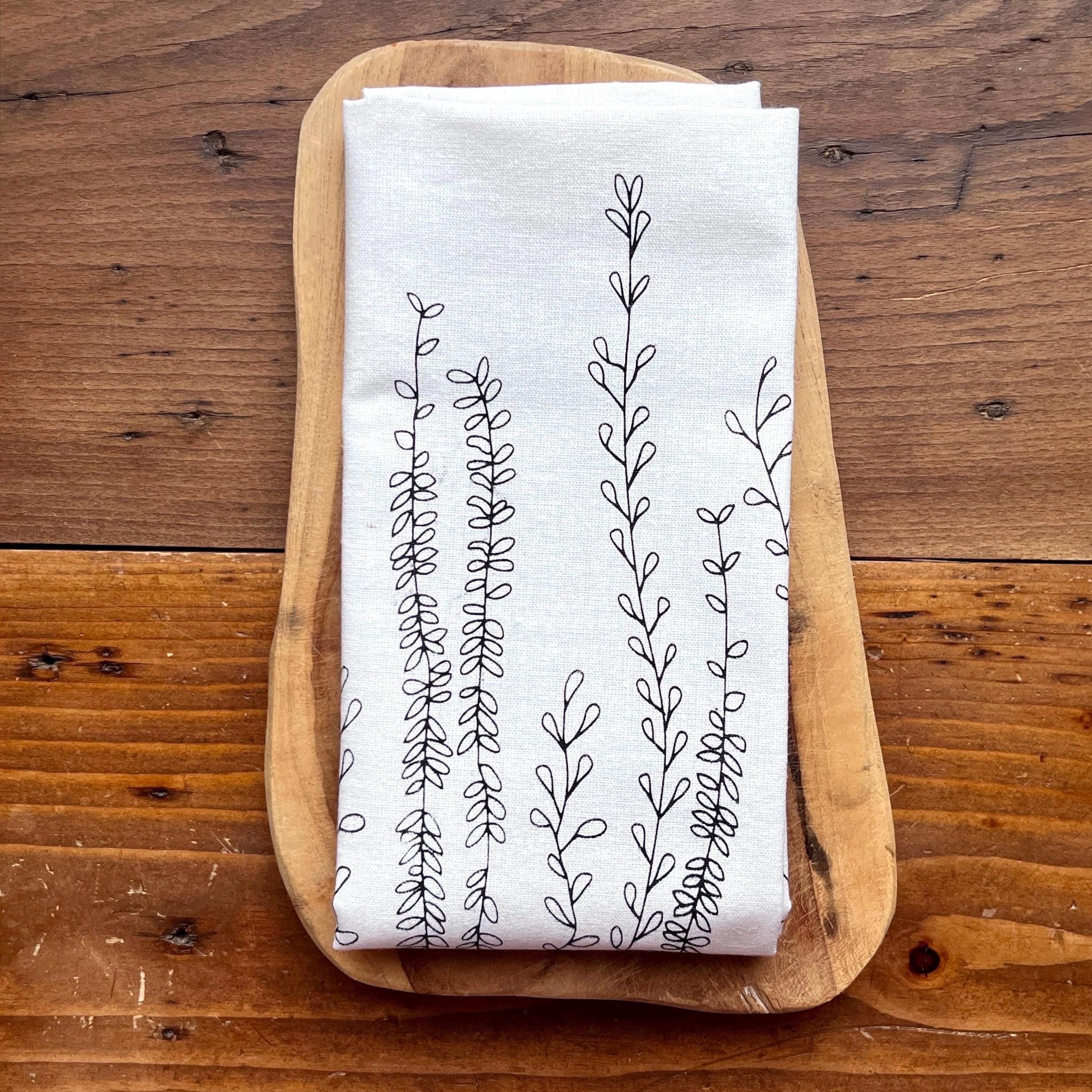Geschirrtuch Halbleinen von Hand bedruckt mit Ranken, skandinavisches Wohndesign, Siebdruck Handarbeit, Geschenk Skandinavien Liebhaber