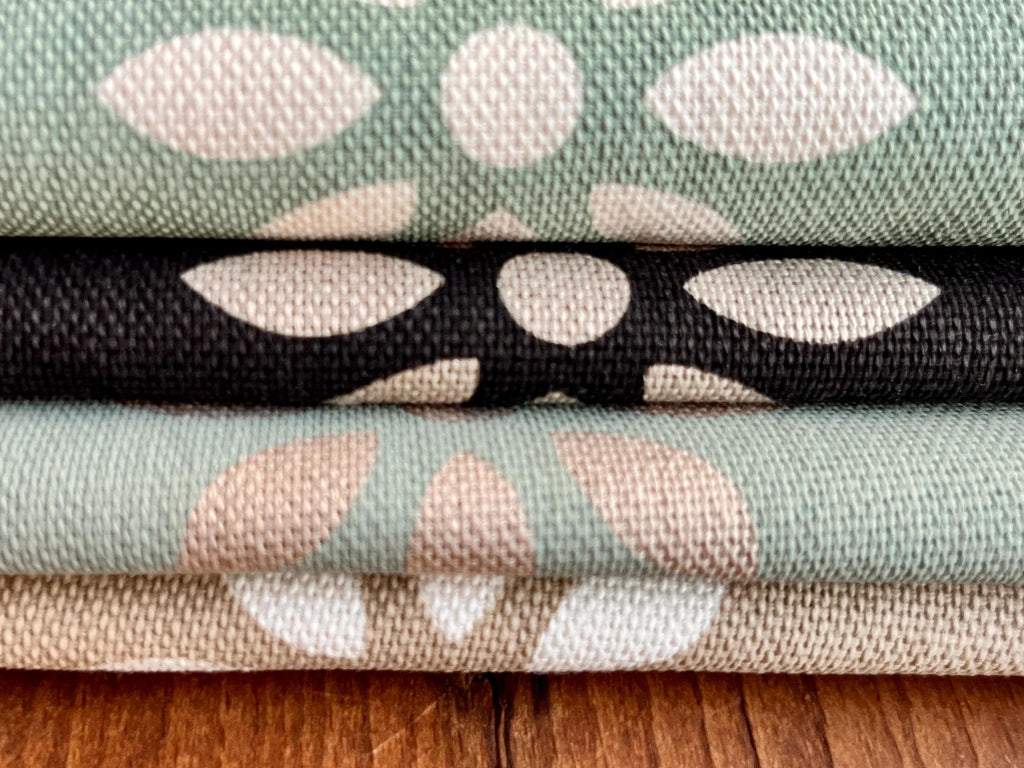 Kissenbezug in natur / beige mit Dala-Pferd, Kissenhülle Siebdruck Unikat, handbedruckt, schwedische Wohnideen