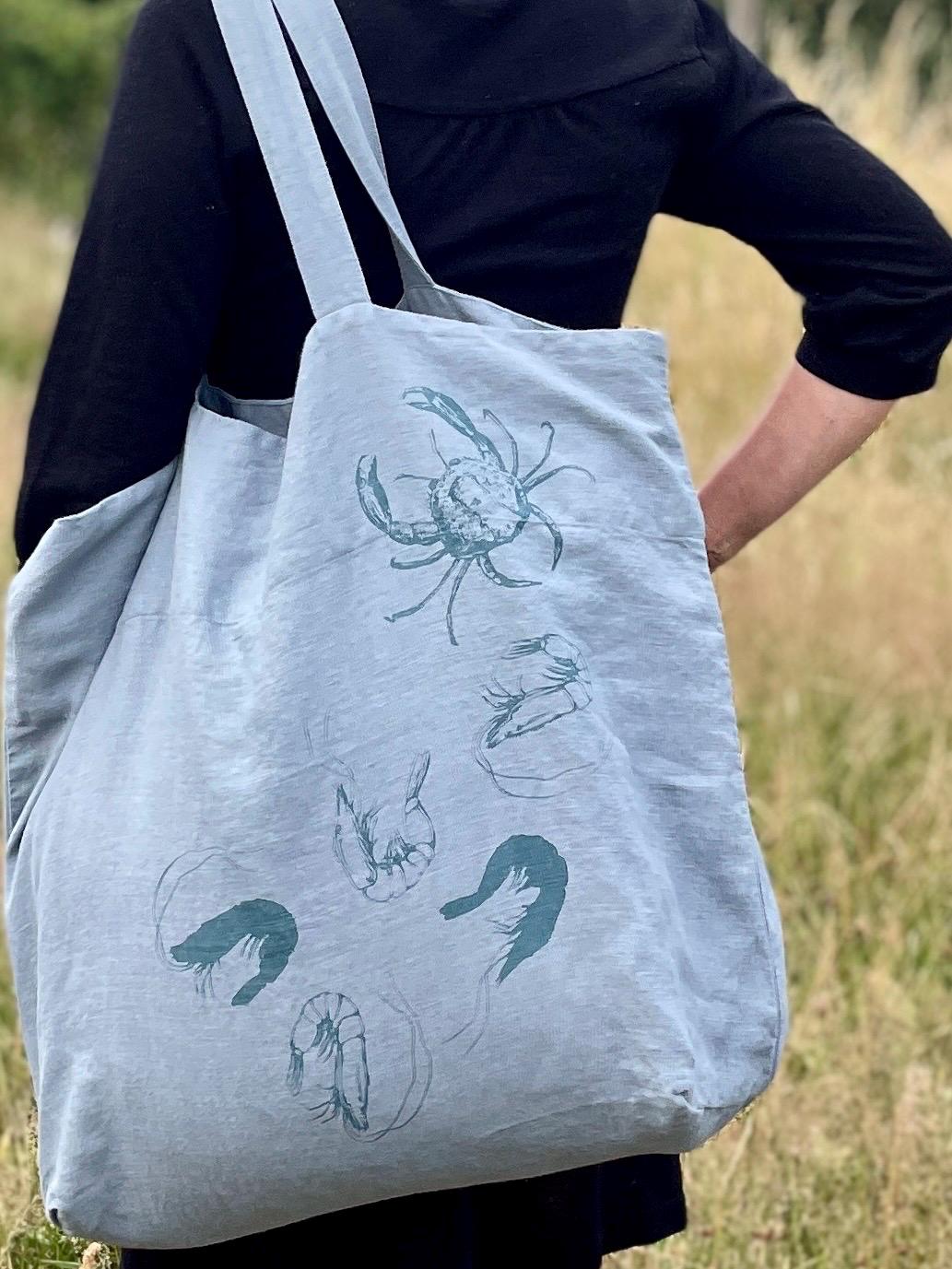 Große Leinentasche blaugrau mit Krabben & Krebsen | handbedruckt mit Siebdruck | Maritime Stofftasche für Einkauf, Stadt und Strand