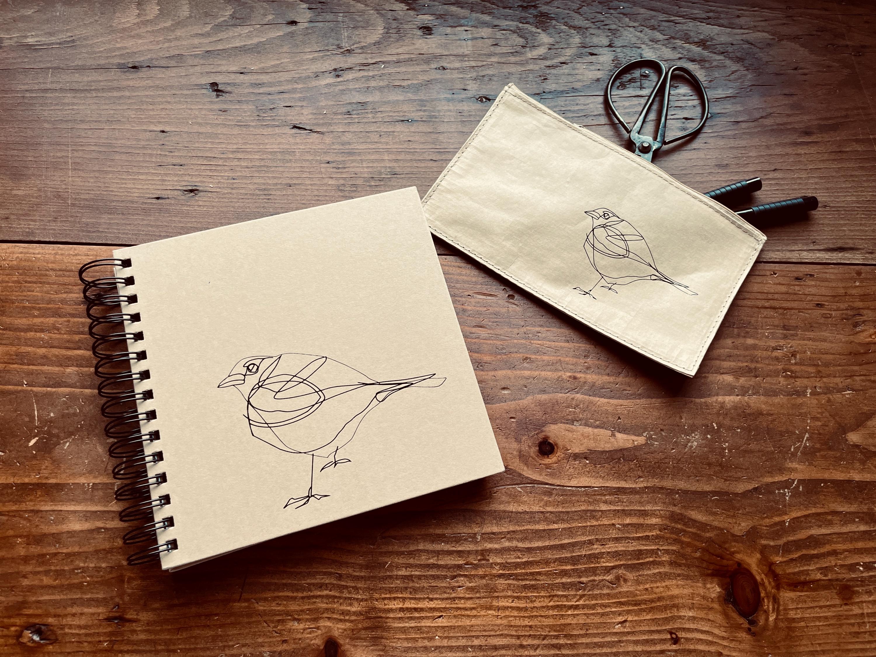 Handbedrucktes Skizzenbuch / Reisetagebuch mit Siebdruck Motiv Spatz, Geschenk für Künstler, handgemachtes Journal für Kreative und Reisen