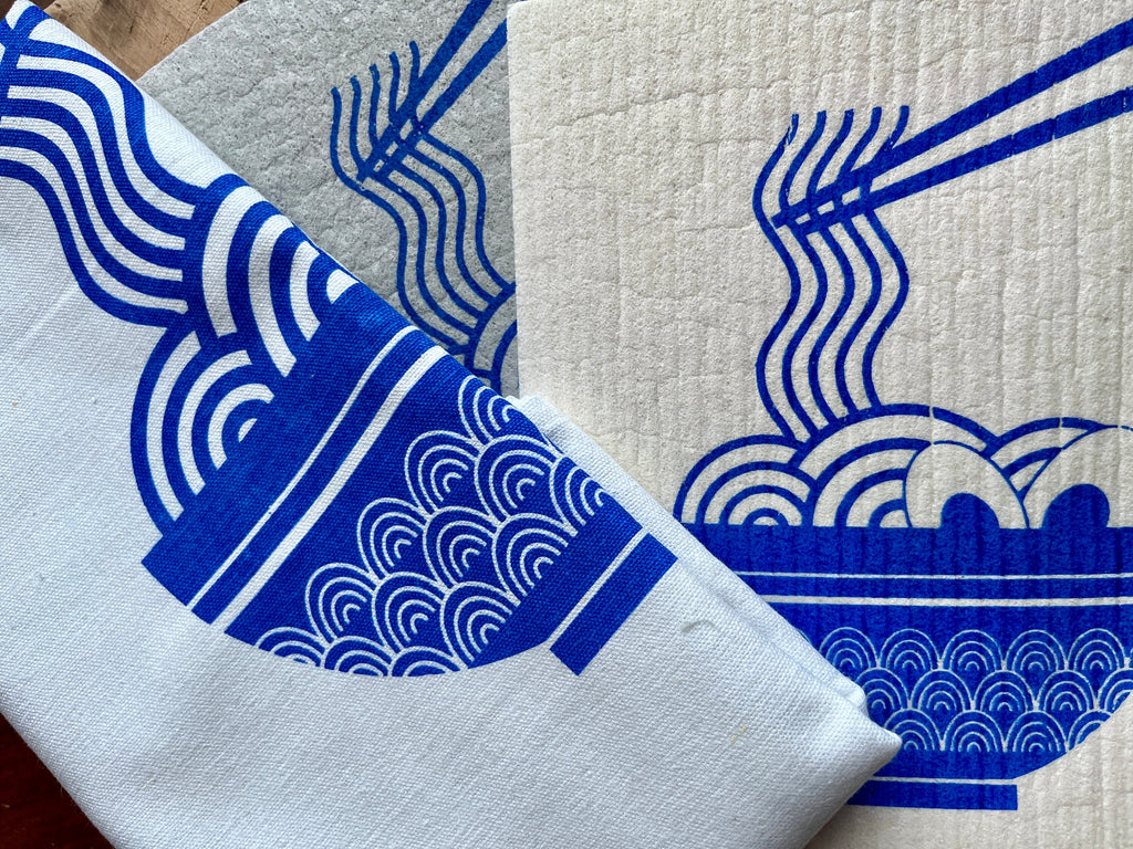 2er Set waschbare Schwammtücher mit Motiv „Ramen“, blau, weiß oder grau,  Siebdruck, Geschenk Küche asiatisch