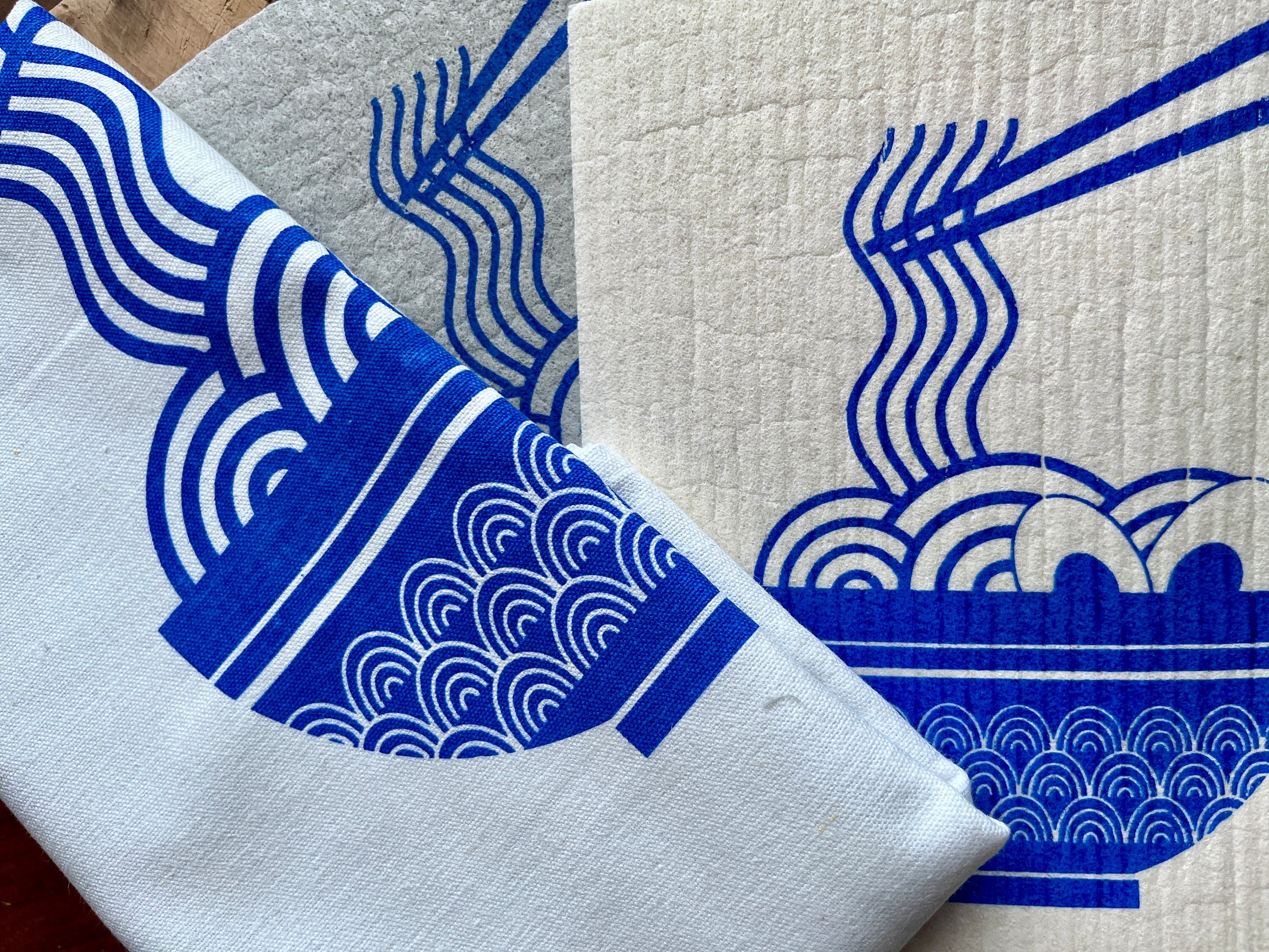 2er Set waschbare Schwammtücher mit Motiv „Ramen“, blau, weiß oder grau,  Siebdruck, Geschenk Küche asiatisch