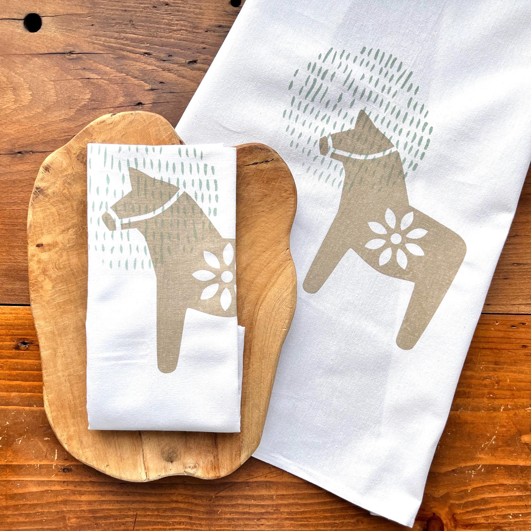 Geschirrtuch mit "Dala-Pferd", Siebdruck Handarbeit, Halbleinen-Küchentuch handbedruckt, skandinavisches Design