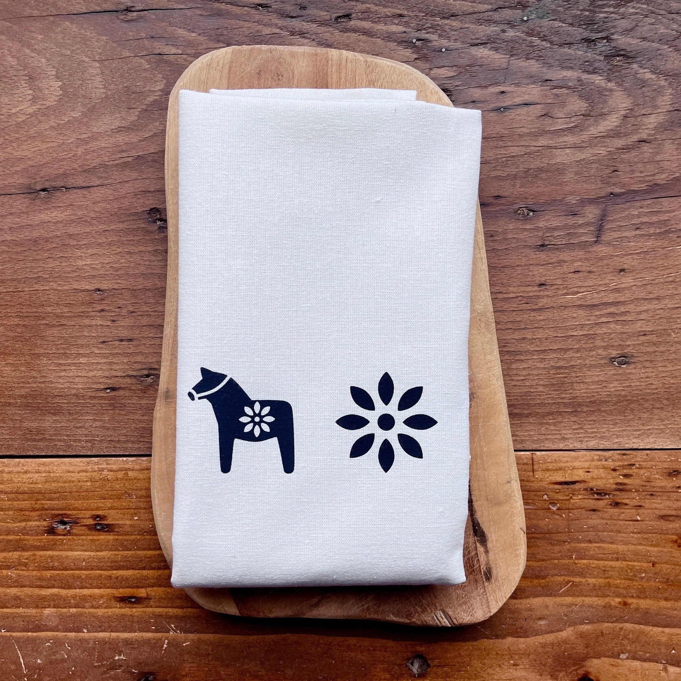 Geschirrtuch / Tischläufer mit skandinavischen Motiven, Dala-Pferdchen, Halbleinen, Siebdruck, handbedruckt, Geschenk Pferdeliebhaber