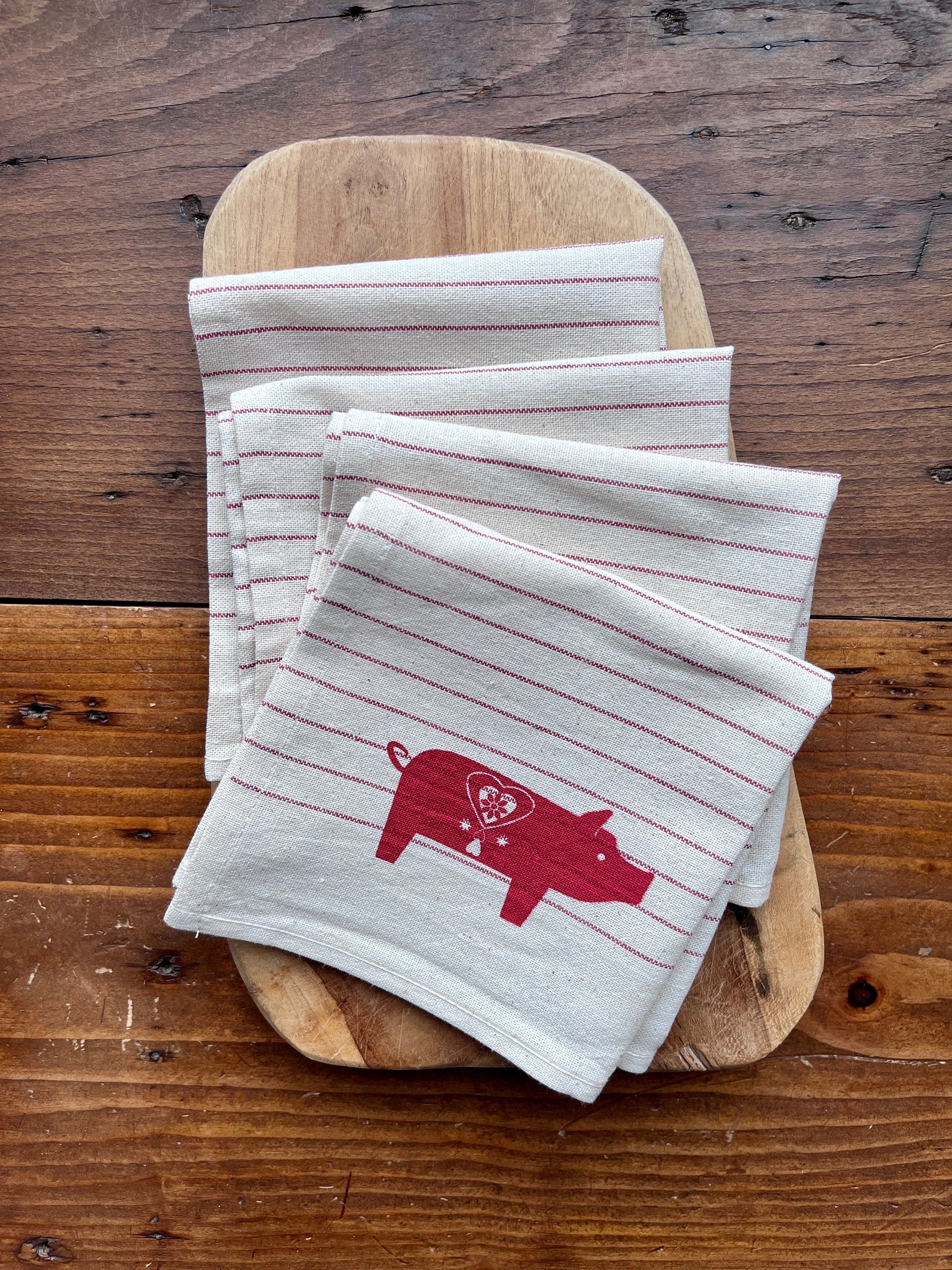 2er Set Stoffservietten rot-weiß gestreift von Hand bedruckt mit skandinavischen Schweinchen, Siebdruck, Servietten mit Glücksschwein