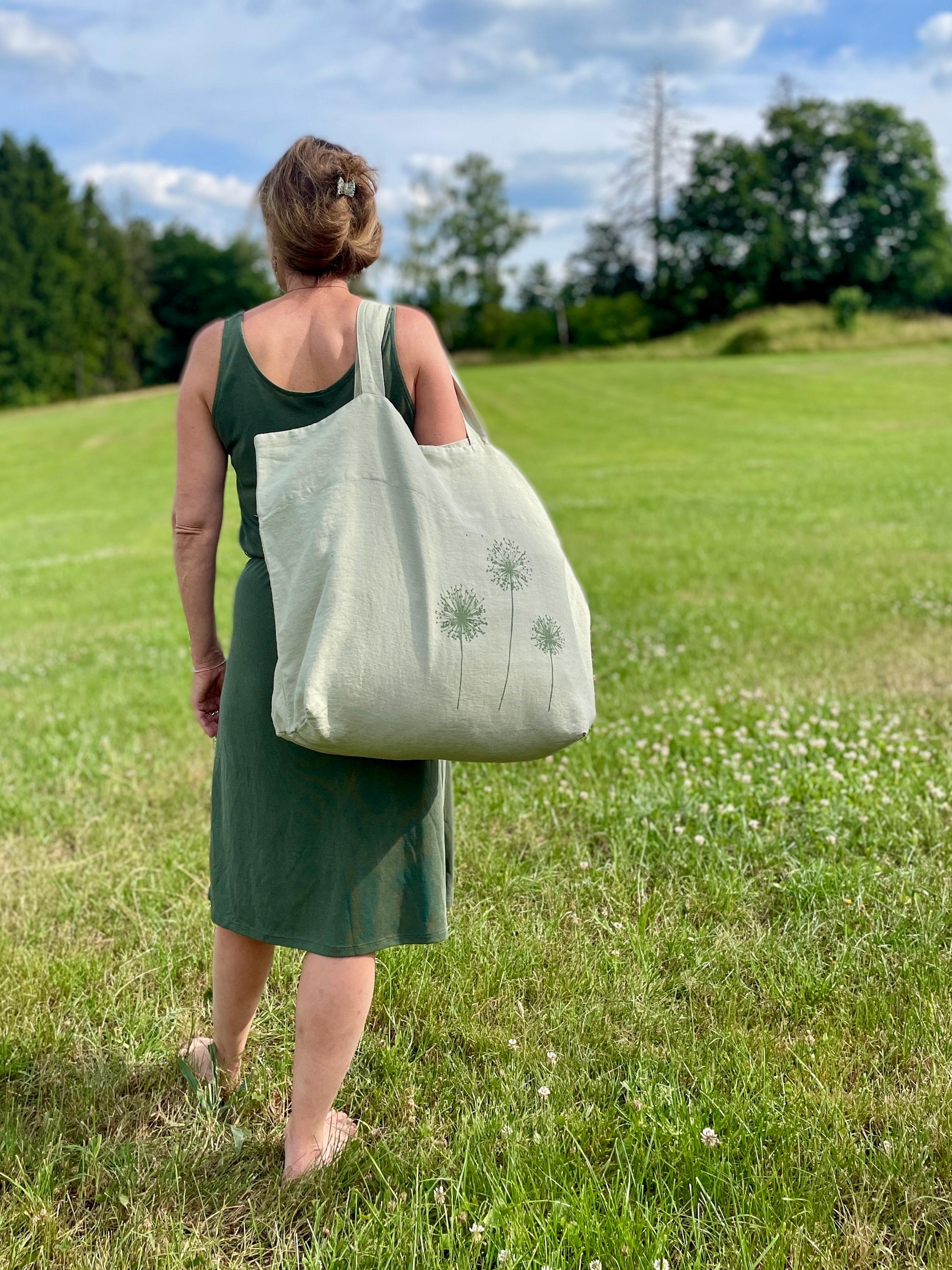 Große Leinentasche in salbeigrün | Handbedruckt im Siebdruck mit Allium / Pusteblumen | nachhaltiger Shopper für den Alltag, Markt & Strand
