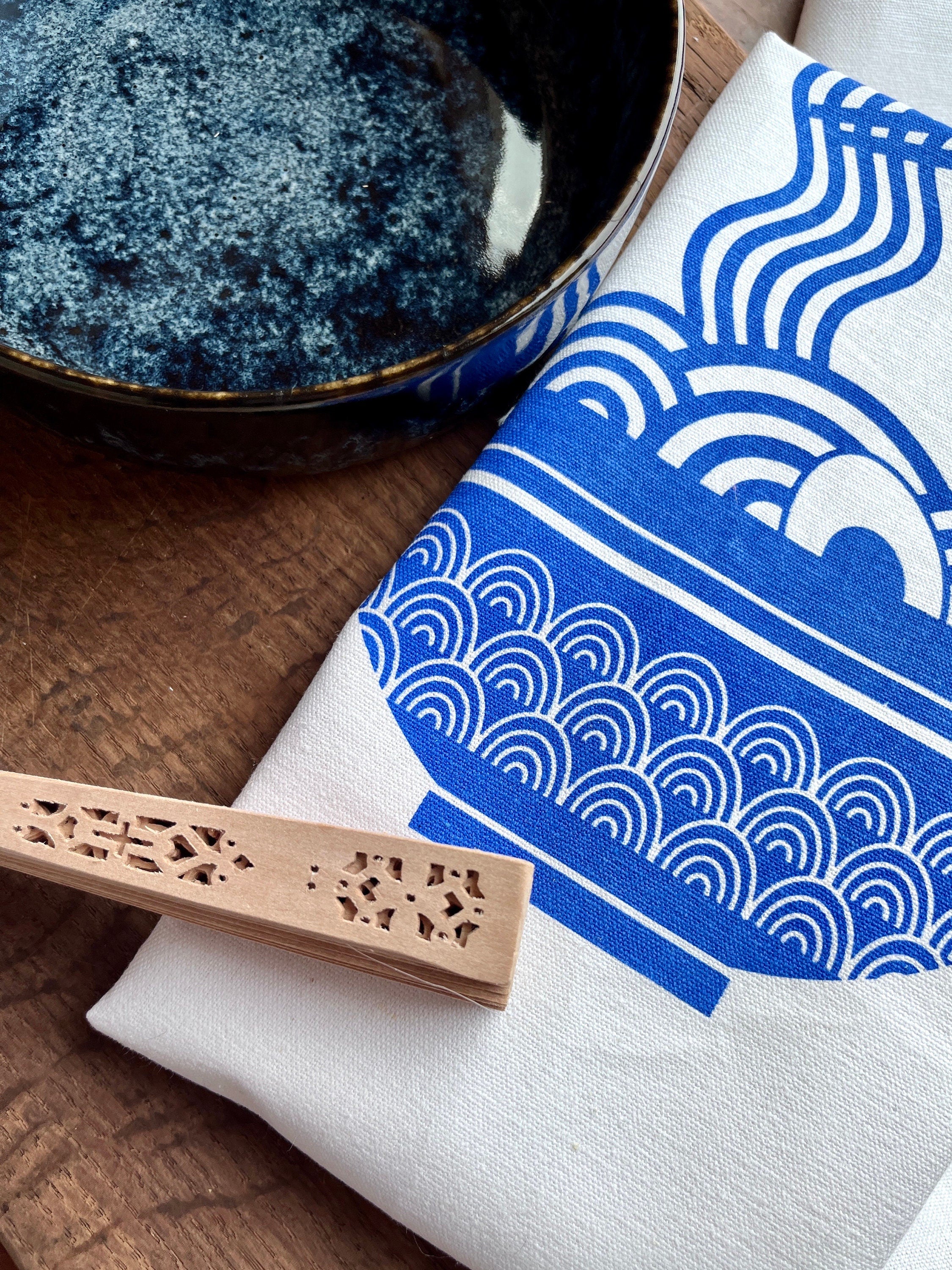 Geschirrtuch bedruckt Motiv „Ramen“, Küchentuch Siebdruck weiß blau, Geschenk Küche asiatisch , Halbleinen, Leinen