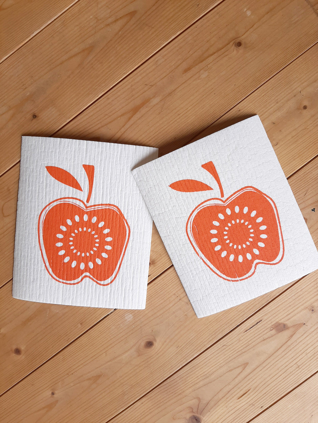 Nachhaltige Schwammtücher mit Apfel-Motiv, Siebdruck, waschbares veganes Spültuch im Retro/Vintage Design, 70iger Jahre Küche