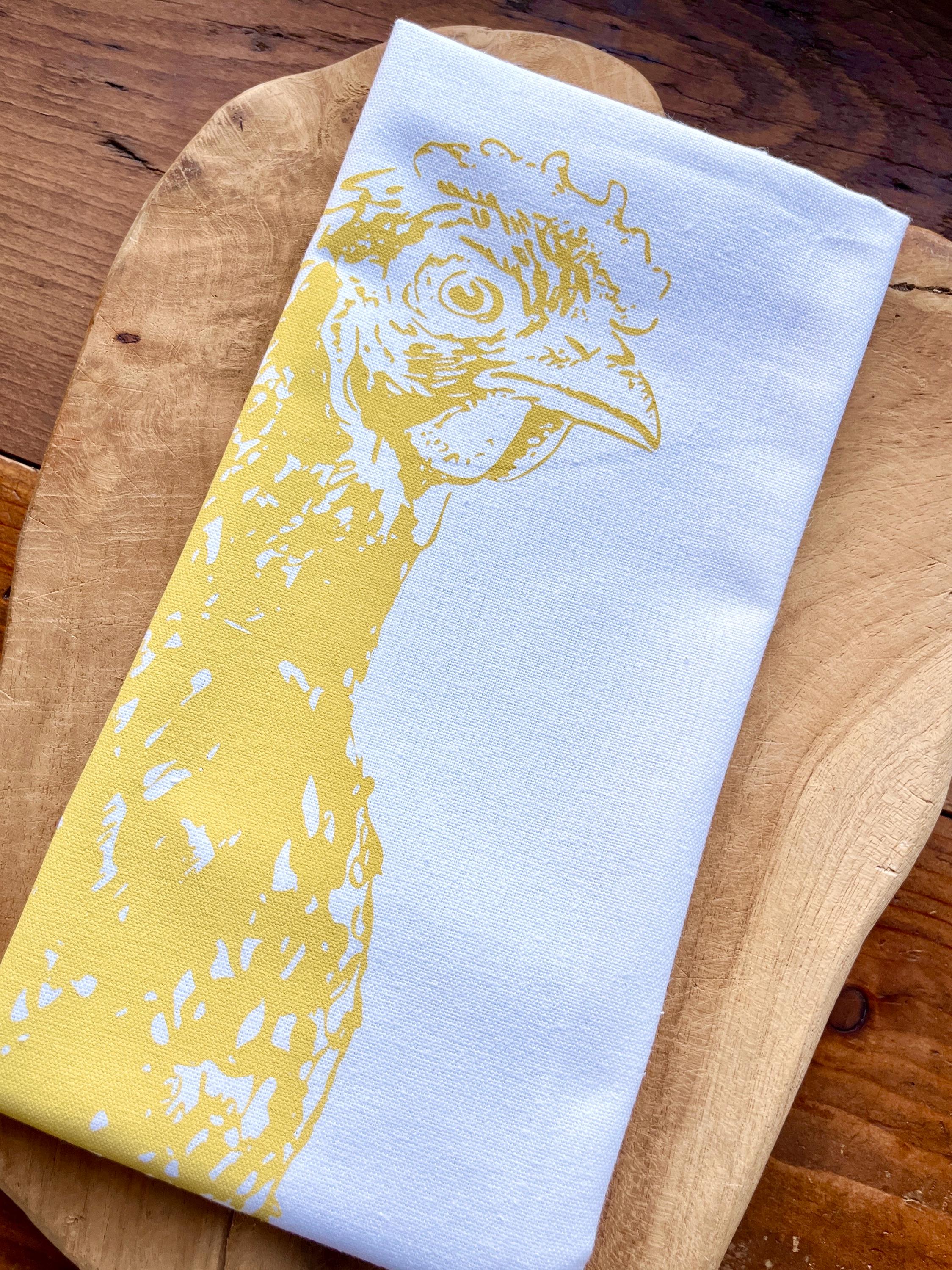 Handbedrucktes Geschirrtuch in weiß mit Huhn Illustration aus Halbleinen, einzigartige Siebdruck Handarbeit, Geschenk für Ostern
