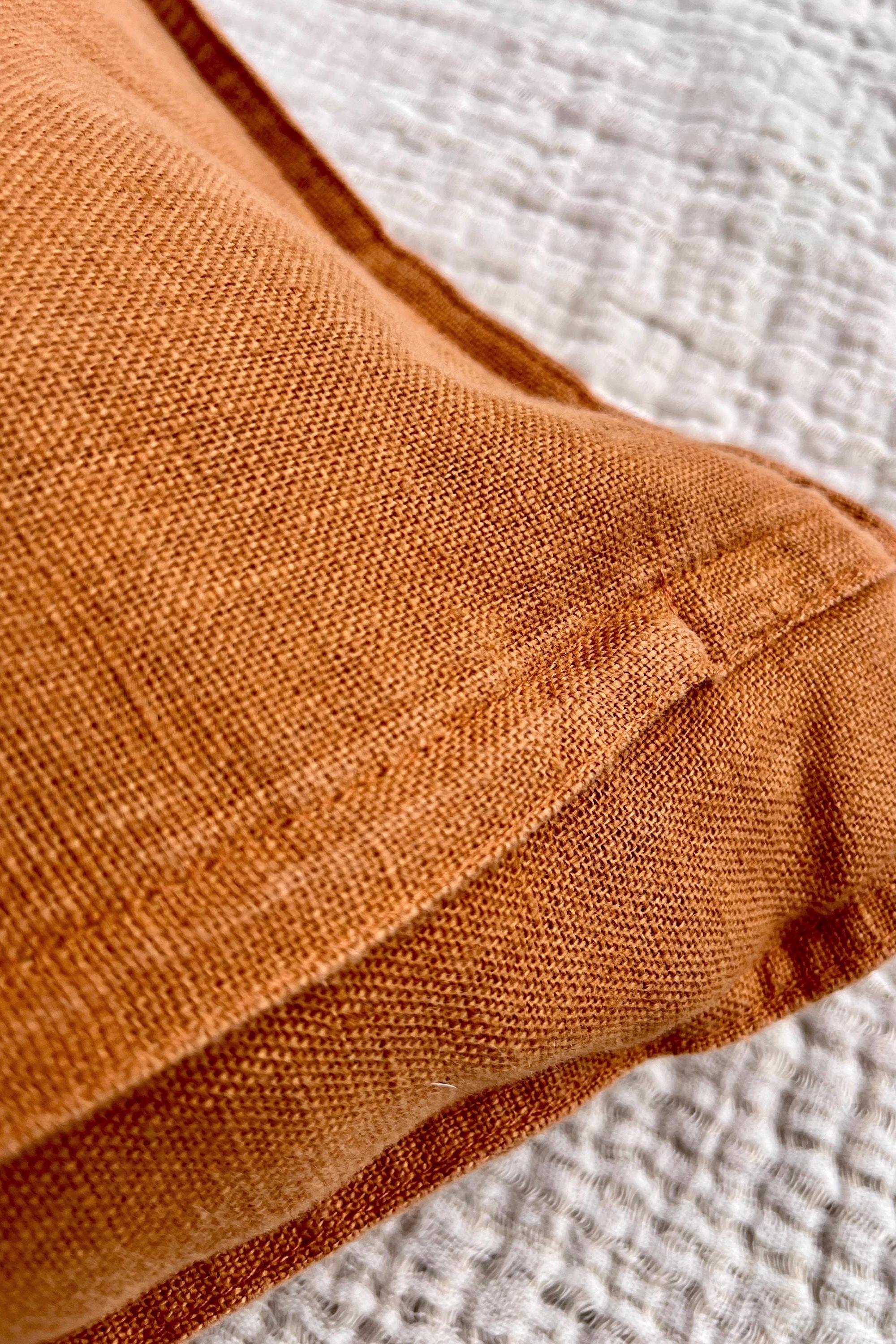 Leinen-Kissenbezug handbedruckt mit Motiv Zaunkönig, Siebdruck Handarbeit, Geschenk für Vogelliebhaber