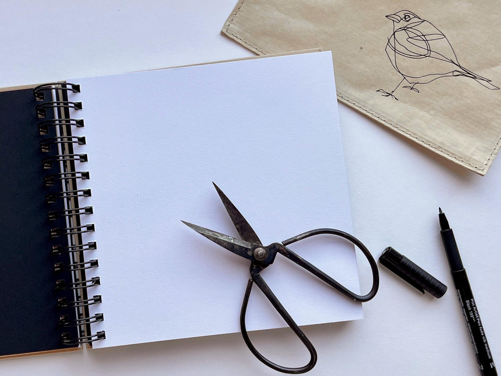 Handbedrucktes Skizzenbuch / Reisetagebuch mit Siebdruck Motiv Spatz, Geschenk für Künstler, handgemachtes Journal für Kreative und Reisen