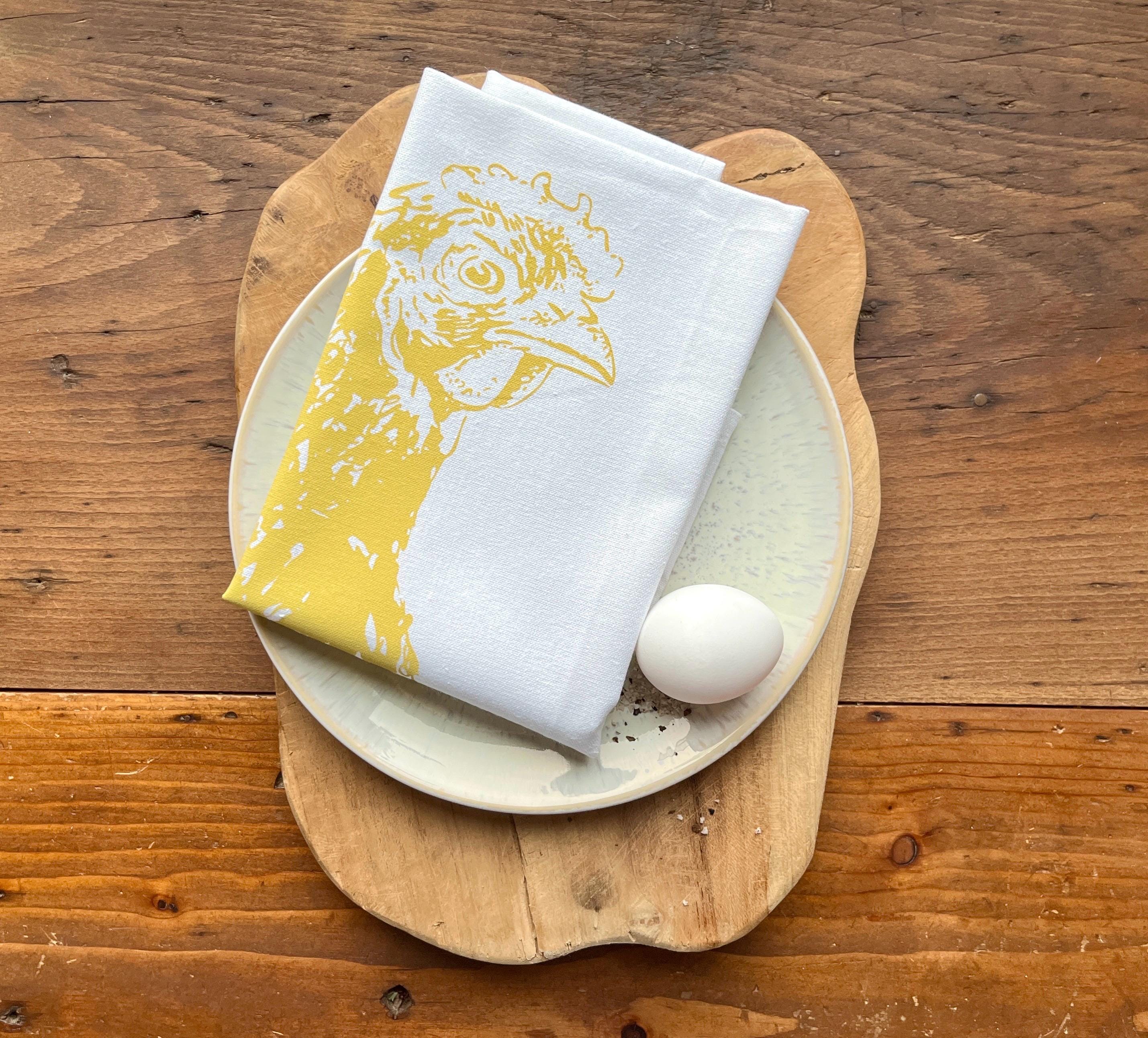 Handbedrucktes Geschirrtuch in weiß mit Huhn Illustration aus Halbleinen, einzigartige Siebdruck Handarbeit, Geschenk für Ostern