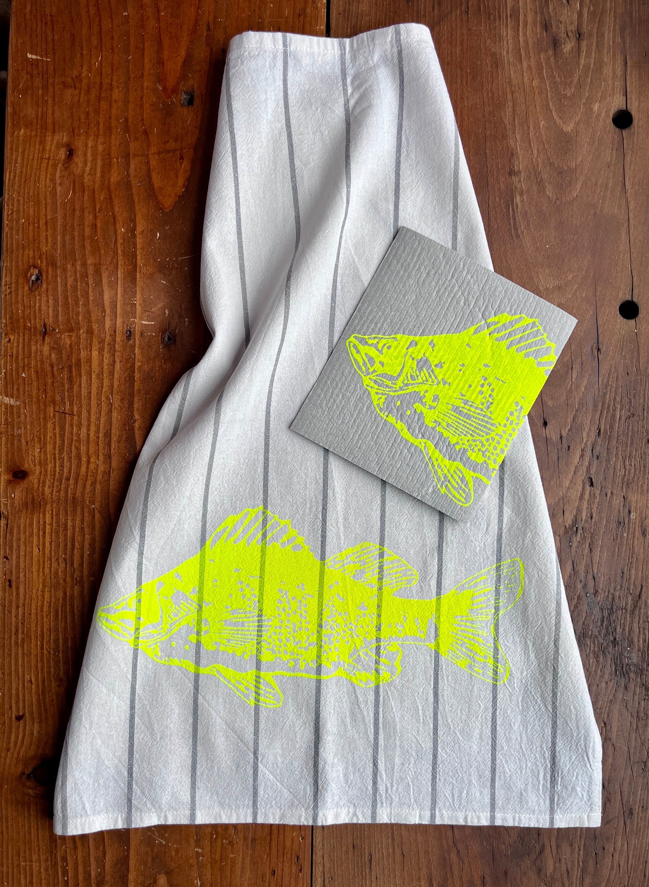 Set Geschirrtuch + Schwammtuch mit Neon-gelbem Fisch, Siebdruck, Neon Trend, Geschenk maritim, moderne Küchen-Deko