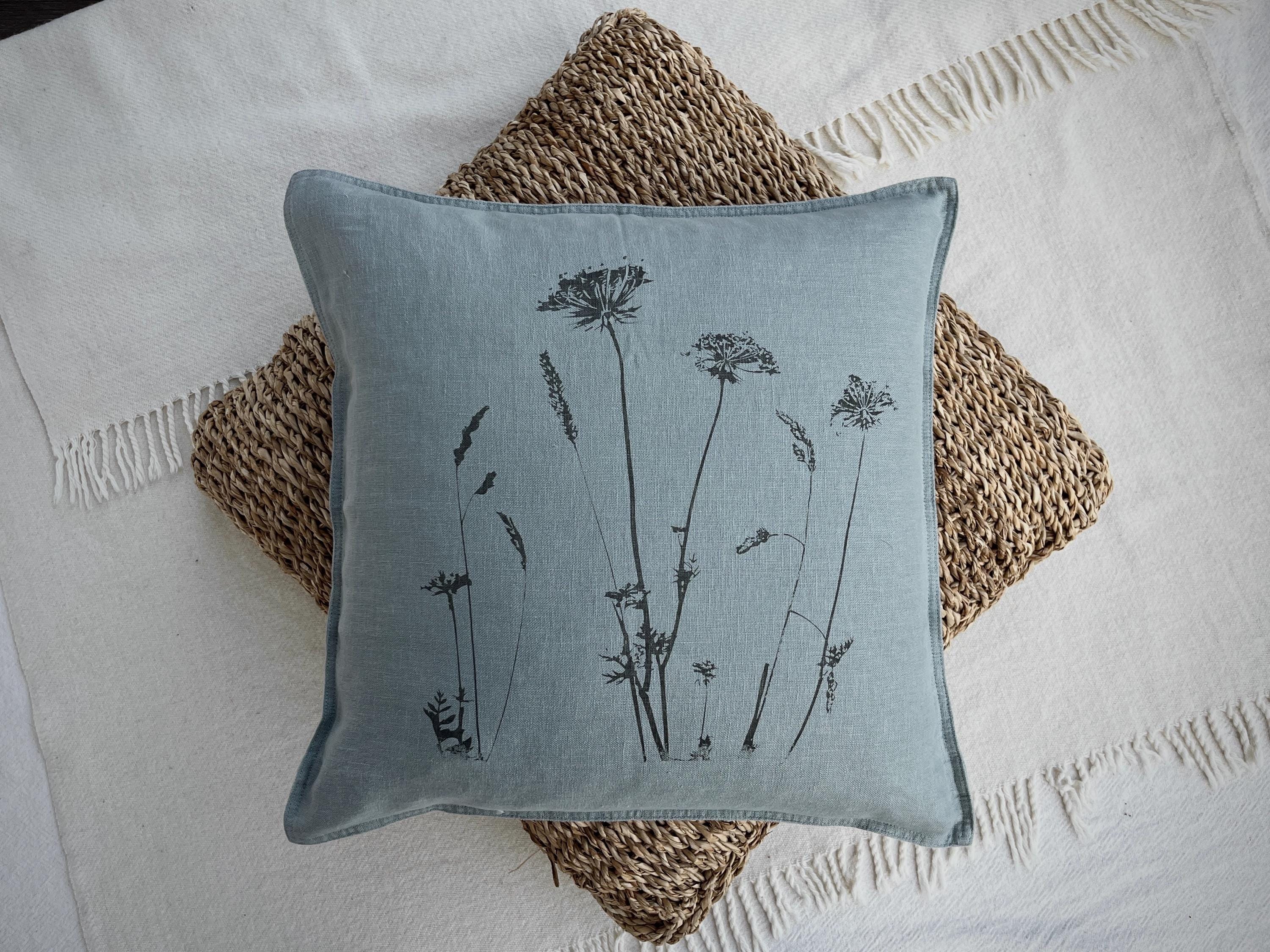 Kissenbezug 100 % Leinen mit Motiv Gräser, Siebdruck Handarbeit, Kissenhülle 50 x 50 cm salbeigrün, Wohndekoration Frühling / Sommer