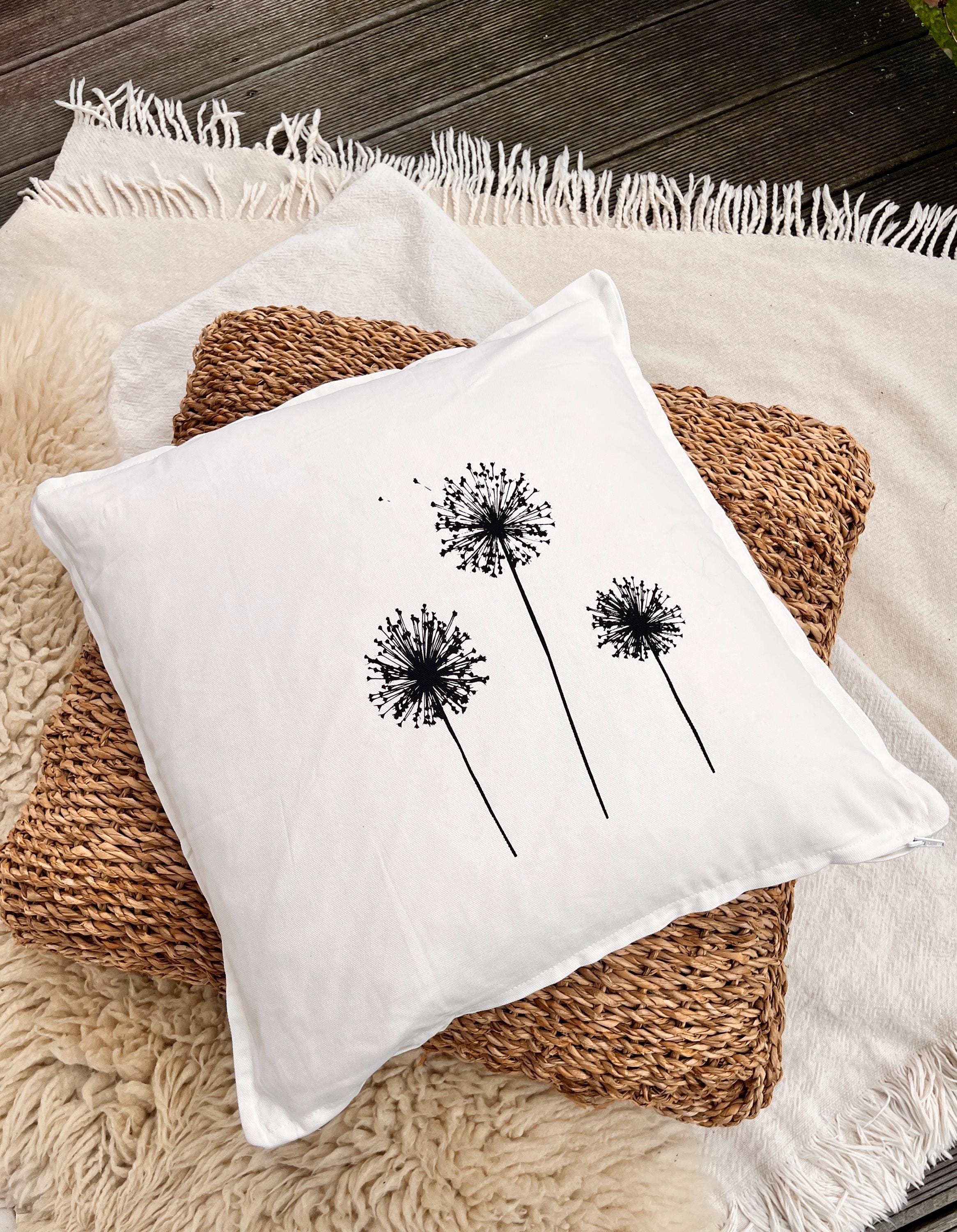 Kissenbezug Baumwolle handbedruckt mit Allium-Motiv, Siebdruck Handarbeit, minimalistisch modernes Kissen, Frühlingsdeko für Wohnzimmer