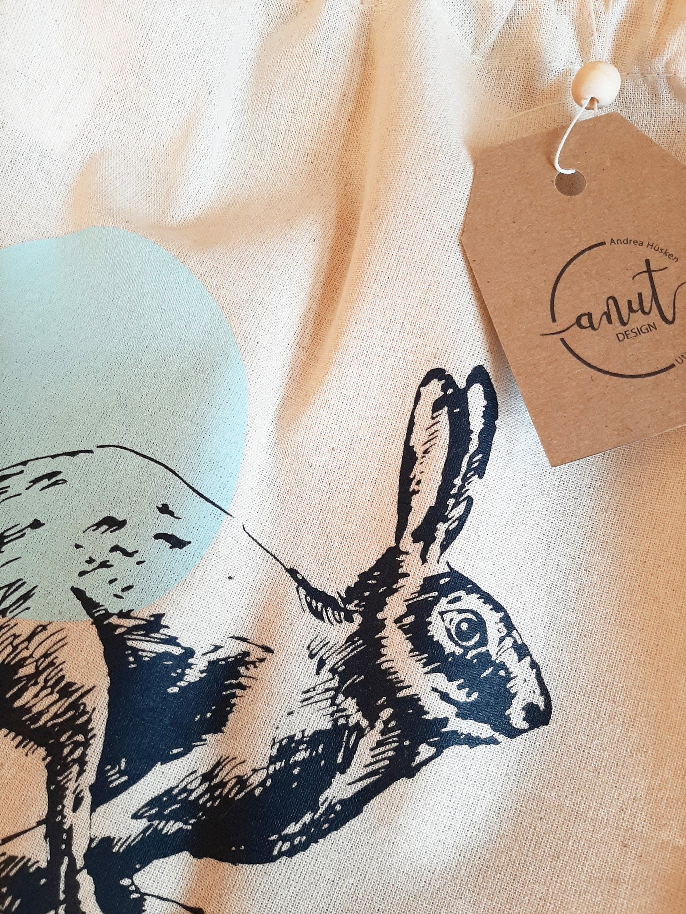 Nachhaltiger Geschenkbeutel "Hase" aus Bio-Baumwolle, Siebdruck Unikat, handbedruckter Beutel, Geschenk-Verpackung Ostern